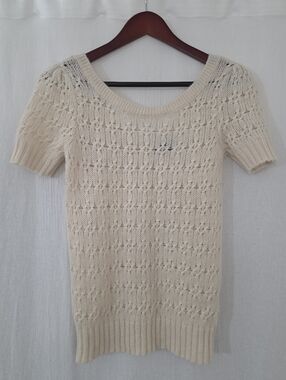 American Eagle Outfitters Short Sleeve Scoop Neck Knit Sweater in Cream Tan